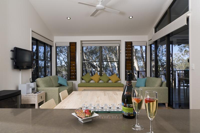 Eumarella Shores Noosa Lake Retreat Noosaville Exterior foto